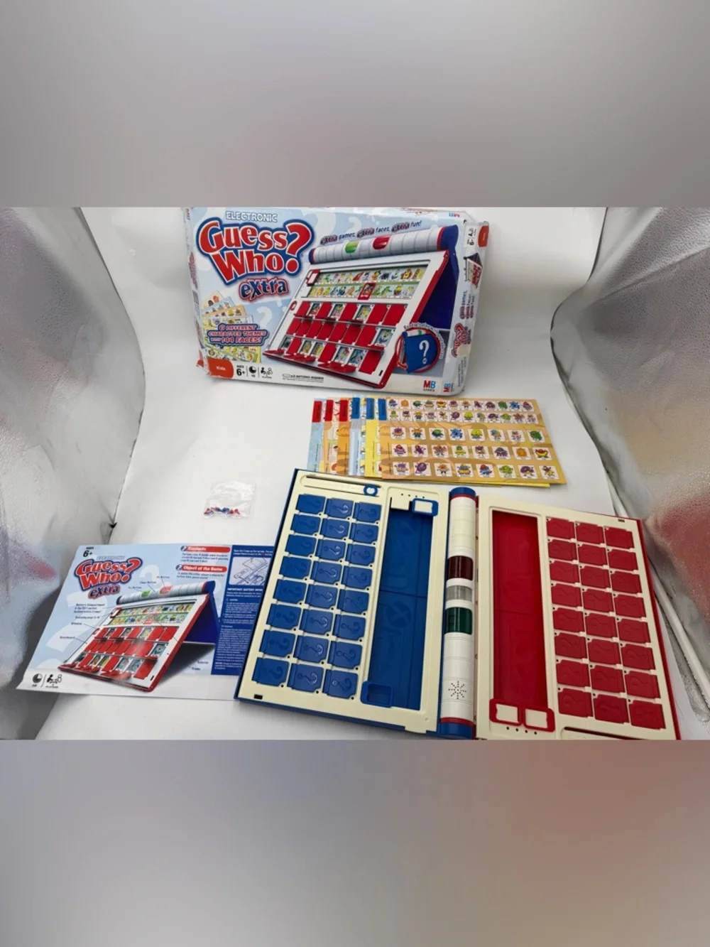 Electronic Guess Who Extra TESTED WORKS Milton Bradley 2008 Kids game W/ PEGS,